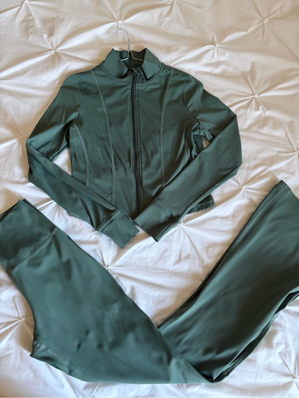 Women’s Green Active Zip Jacket & Flare leg Leggings Yoga Pants Set